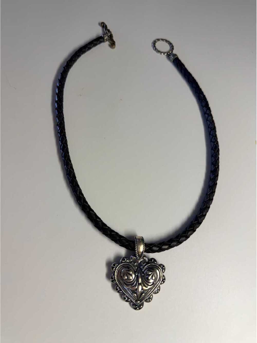 NWOT Brighton Choker Necklace Removable Heart Pendant with Collectabe Tin - Picture 5 of 9